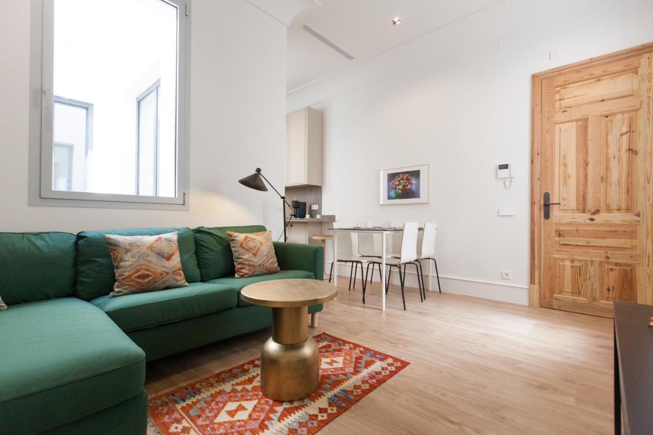 Isg Apartments Cedaceros Sevilla Habitación foto