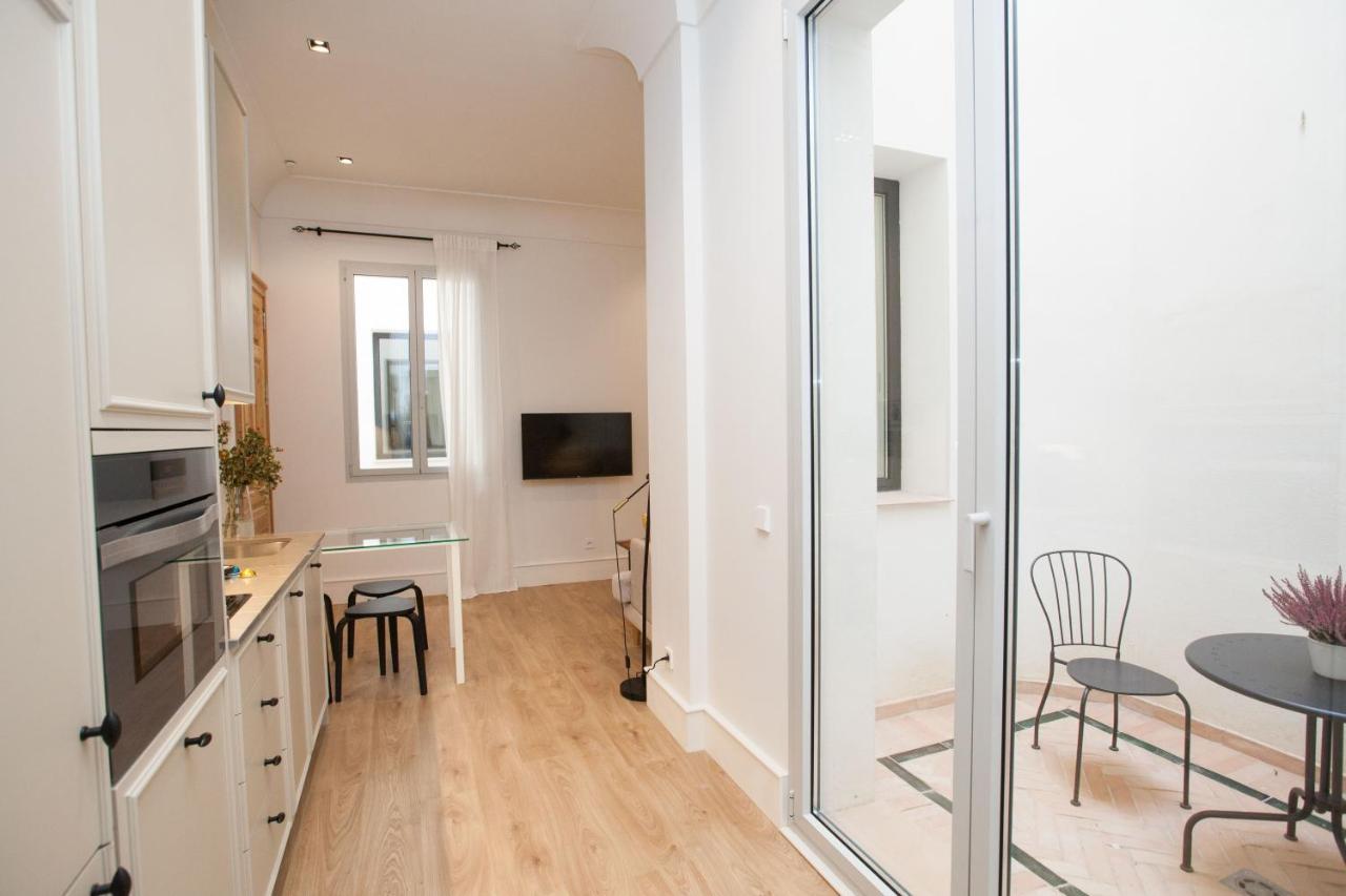 Isg Apartments Cedaceros Sevilla Exterior foto