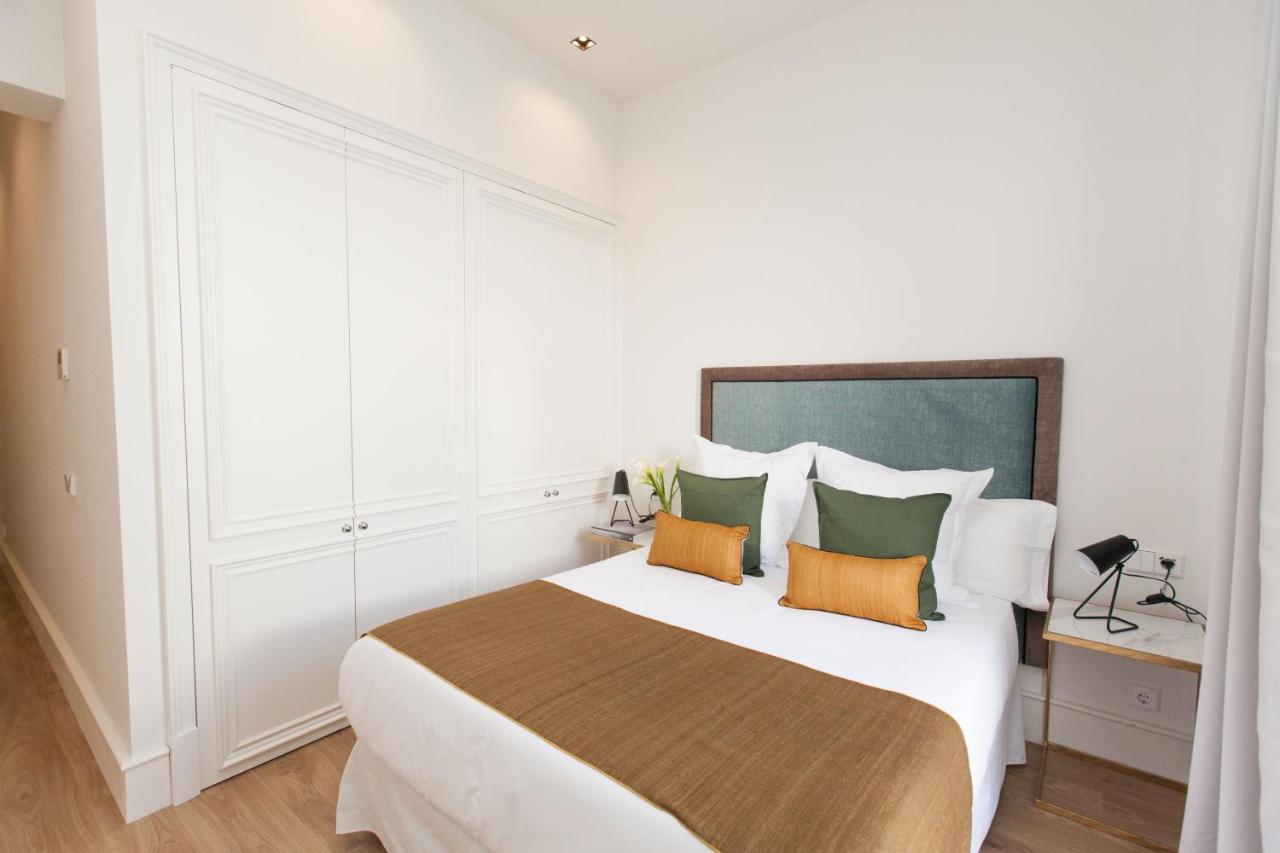 Isg Apartments Cedaceros Sevilla Exterior foto