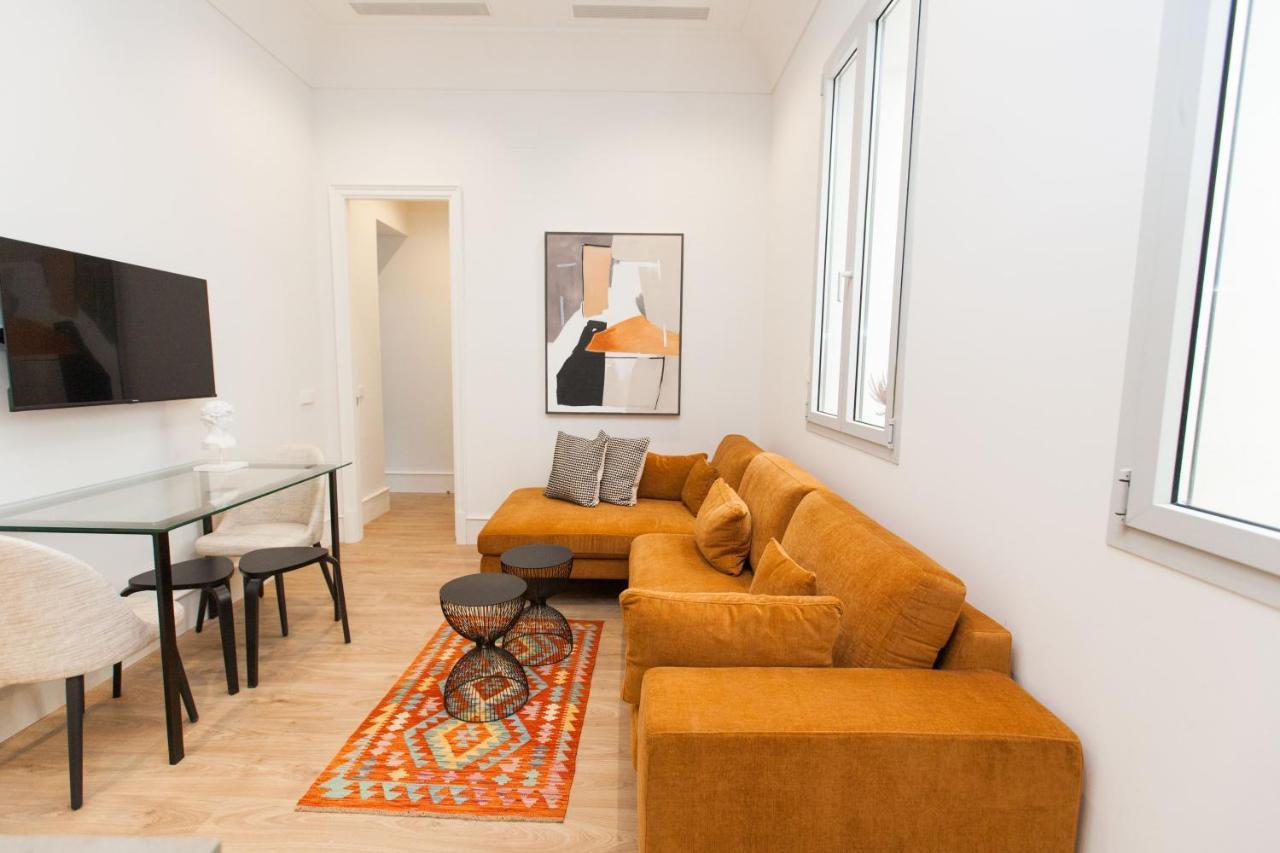 Isg Apartments Cedaceros Sevilla Exterior foto