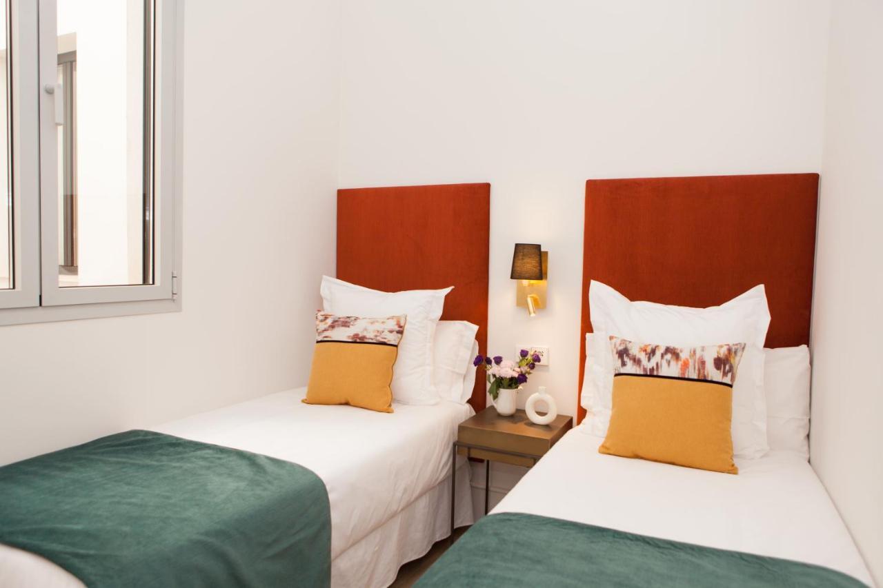 Isg Apartments Cedaceros Sevilla Exterior foto